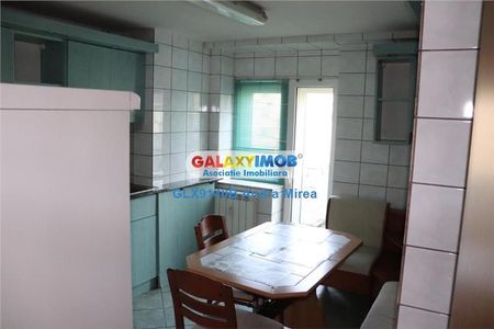 Inchiriere apartament doua camere Decebal - Photo 4