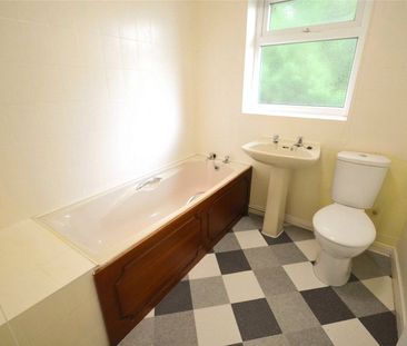 Victoria Avenue, Bredbury, Stockport, Greater Manchester, SK6 1SD - Photo 6