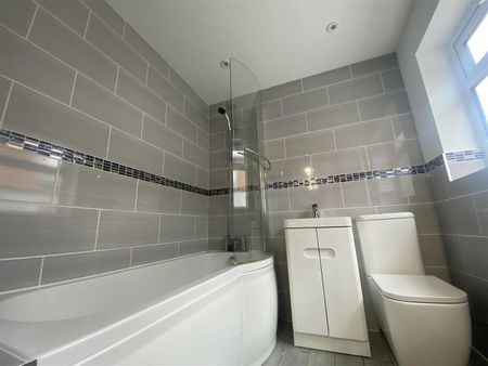 Price Street, Birkenhead - Photo 2