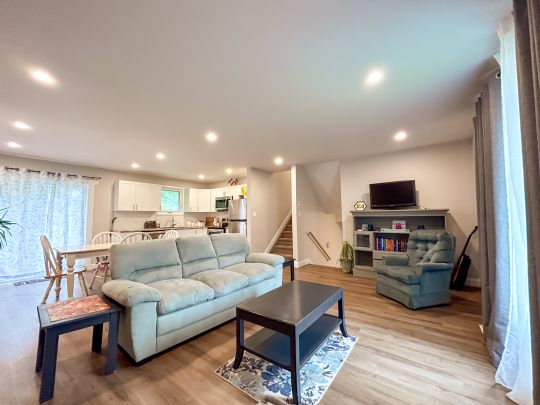 17 Bramshot - Photo 1