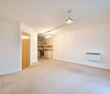 2 bedroom flat to rent - Photo 3