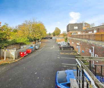 2 bedroom maisonette to rent - Photo 1