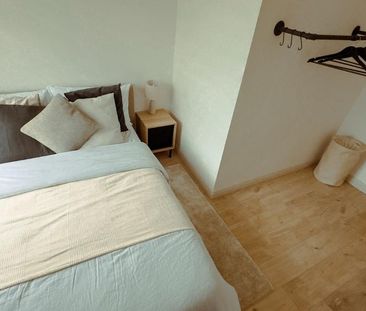 1 bedroom in a house share to rent - Photo 5
