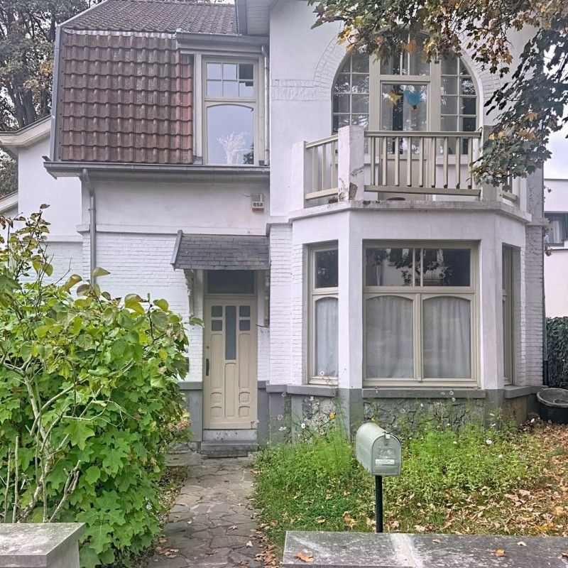 Belle villa 4 chambres et jardin (+-550m²) / Proche du Lycée Français. - Photo 2