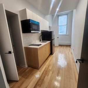 1 CH - 1 SDB - Montréal - $1,245 /mo - Photo 2