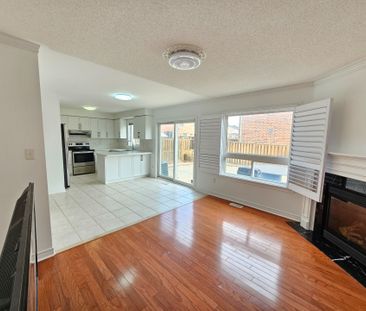 For Lease - 30 Hiram Johnson Road, Whitchurch-Stouffville, Ontario - Photo 1