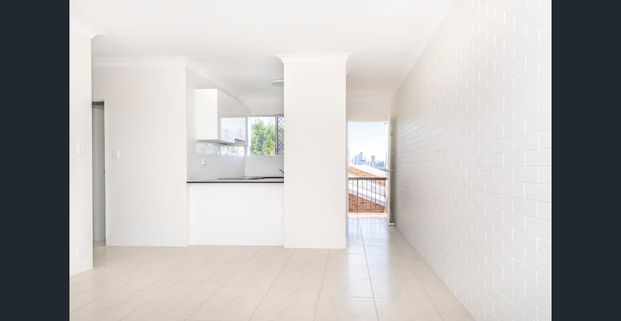 600m to Wooloowin Station - Photo 1