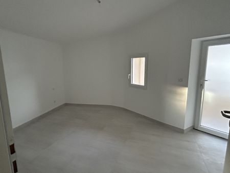 GALARGUES - Appartement T3 de 81,62m² avec terrasse - Photo 3