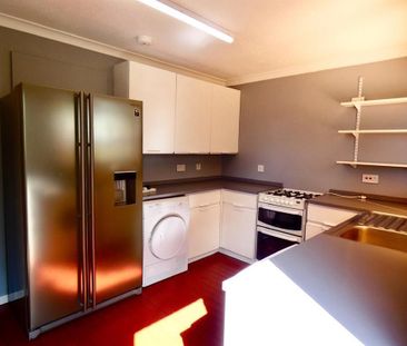 3 bedroom terraced house to rent - Photo 4