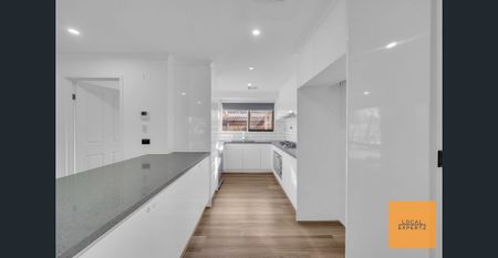 Beautifully presented family home - Photo 2