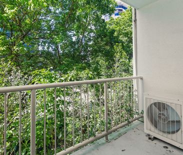 Stylish 2-Bedroom Unit in the Heart of West End - Photo 6