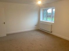 4 bed House - Detached for Rent - Photo 4