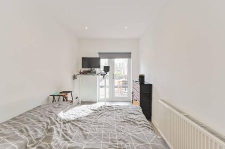 2 bedroom flat to rent - Photo 3