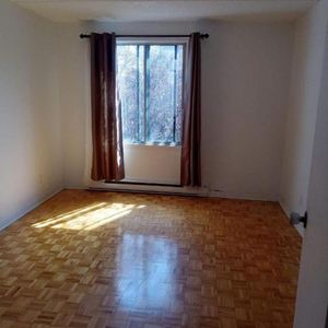 1 CH - 1 SDB - Saint-Jean-sur-Richelieu - $995 /mo - Photo 3