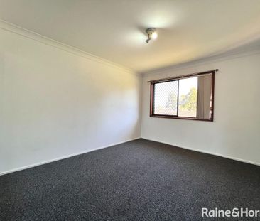 2/6 Campbell Place, Nowra, NSW 2541 - Photo 2