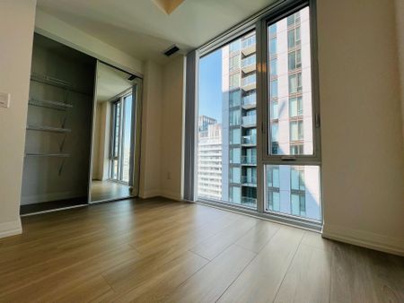 For Lease - 8 Widmer Street Unit# 4103, Toronto, Ontario - Photo 5