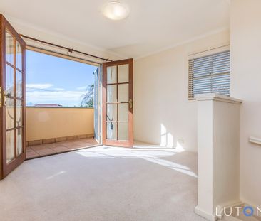 48 Banks Street, Yarralumla ACT 2600 - House For Rent | Domain - Photo 1