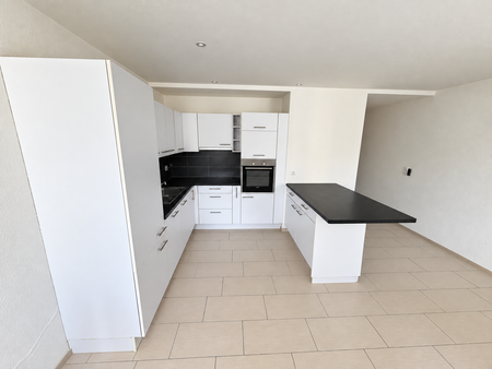 Moderne 1.5-Zimmer-Maisonettewohnung in Füllinsdorf - Photo 5
