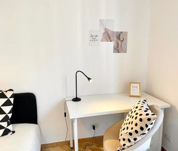 Via Caduti di Cefalonia, Florence, Tuscany 50127 - Photo 3