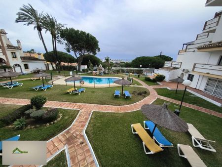 Alquiler de piso en Almendralejo de Jarales - Photo 2