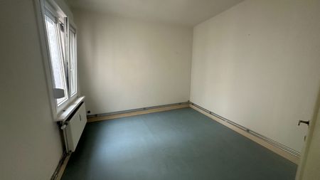 Appartement met twee slaapkamers. Heel centraal gelegen nabij de Grote Markt van Blankenberge. - Foto 2