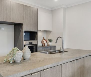 1 Pasture Place, Bundoora VIC 3083 - Photo 3