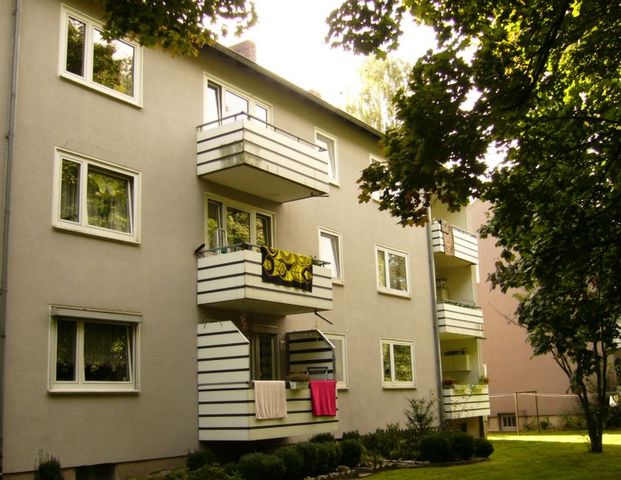 Bald frei: 4-Zimmer-Wohnung mit Balkon! - Photo 1