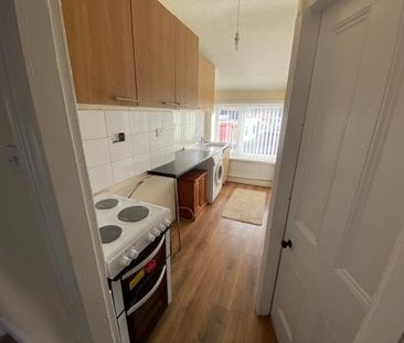 Badger Bait, Little Neston - Photo 2