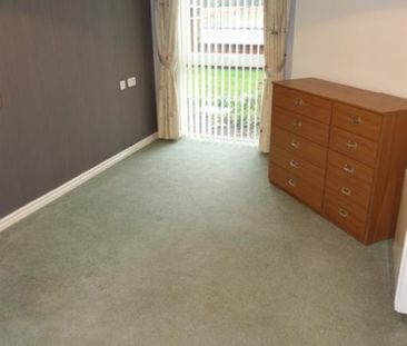 1 bedroom Flat To Let - Photo 5