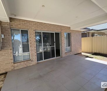 Modern Home in Quiet Location! - Photo 5