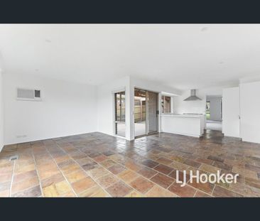 5 Nathan Court, Pakenham, Vic 3810 - Photo 6