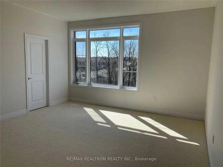 Condo Townhouse For Lease | N9229225 - Photo 5