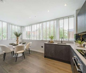 West Byfleet, Surrey, KT14 - Photo 5