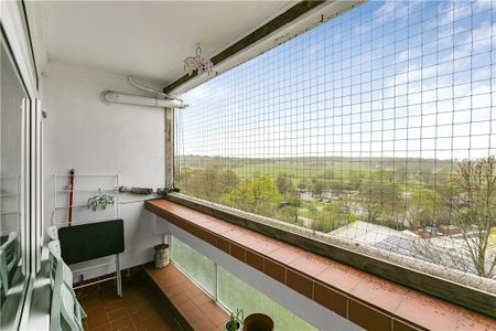 Tunworth Crescent, Roehampton, SW15 4PG - Photo 2