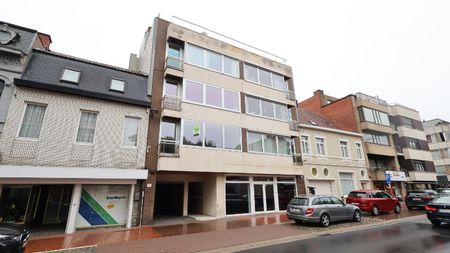 Gerenoveerd appartement met twee slaapkamers in het centrum van Roeselare - Foto 2