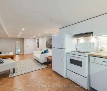 13 Winnifred Avenue #Lower - Photo 3