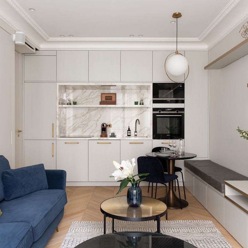 Tout savoir sur cet appartement dans le quartier Saint Philippe du Roule, à Paris 8ème - Photo 1