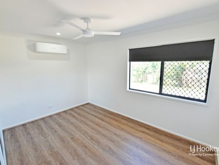 Stylishly Renovated Home – Ac in every bedroom - Photo 5