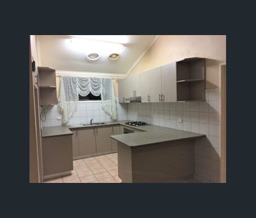 1/1174 Heatherton Road, Noble Park, Vic 3174 - Photo 2