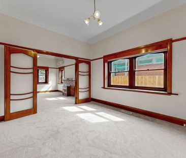 210 Napier Street, Essendon - Photo 4
