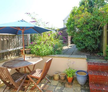 2 bedroom terraced house to rent - Photo 3