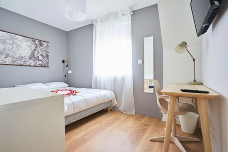 LAON M Roommate 11 Bedrooms at Reims - Photo 3