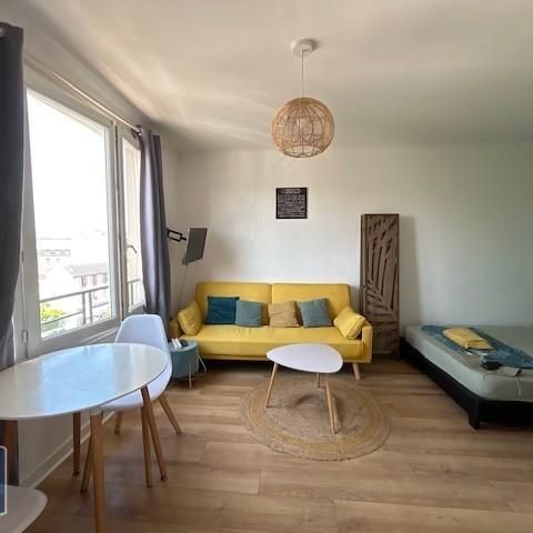 Location Appartement 1 pièce 24m² CORBEIL ESSONNES 91100 - Photo 1