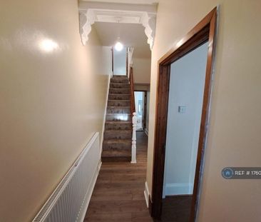 5 bedroom terraced house to rent - Photo 1