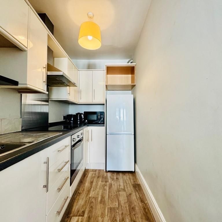 1 bedroom ground floor flat to rent - Photo 1