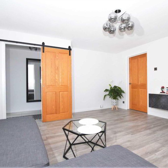 54 Glenmore Park, Lisburn, BT27 4RT - Photo 1