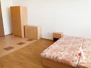Ponúkame na prenájom väčší jednoizbový byt – apartmán na ul. Tr. SNP - Terasa. - Photo 4