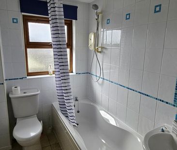 2 bedroom semi-detached house to rent - Photo 5