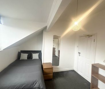 Glebe Avenue (room 6), Kirkstall, Leeds - Photo 6