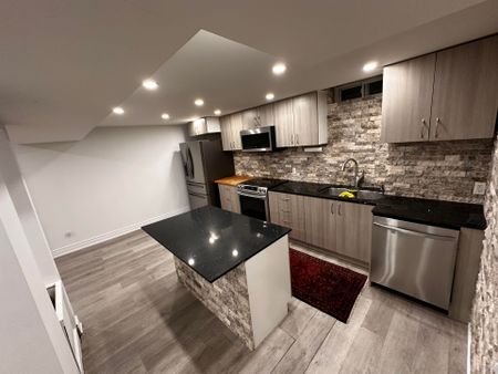 For Lease - 524 Bristol Road Unit# #Bsmt, Newmarket, Ontario - Photo 3